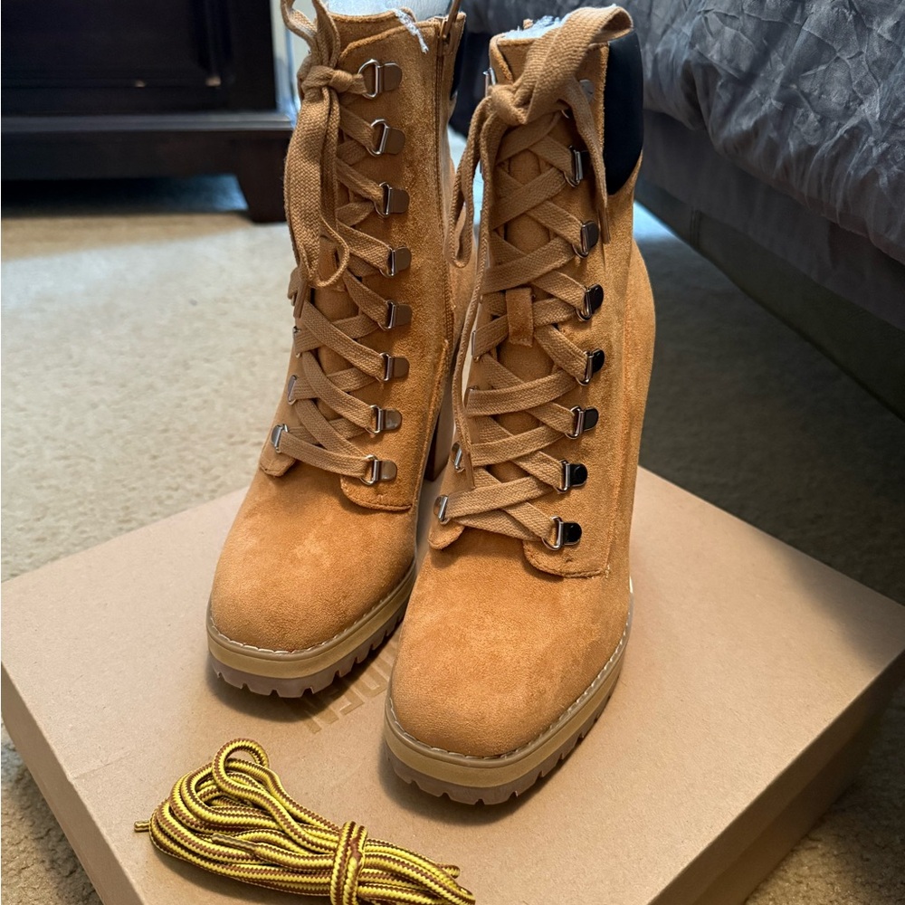 Steve Madden Tan Lace Up Boots with Rugged Sole